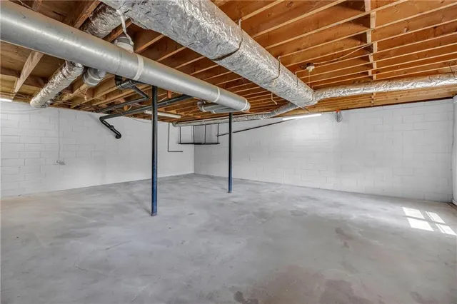 $375,000 | 4872 Arrowhead Trail W Southwest, Lilburn, GA 30047