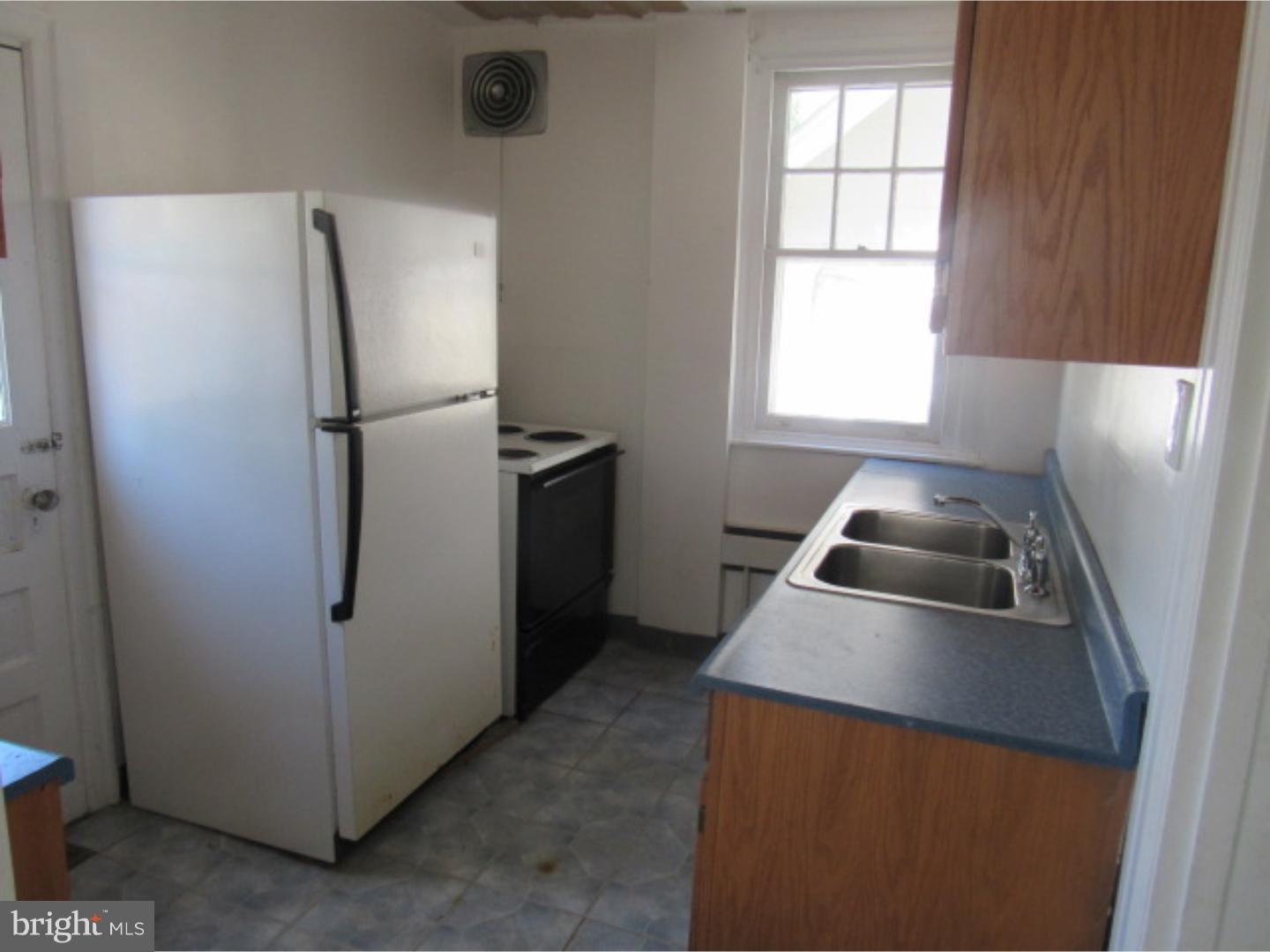 108 Englewood Road Upper Darby, PA 19082 - Photo 5 of 12