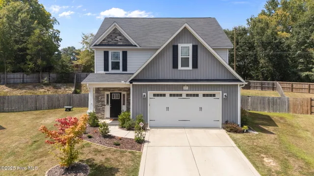 $2,000 | 620 Overland Court, Vass, NC 28394