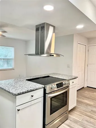 $2,295 | 11 Okalpi Lane, Orlando, FL 32825