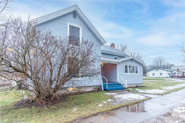 $179,900 | 102 Mechanic Street, Antwerp, NY 13608