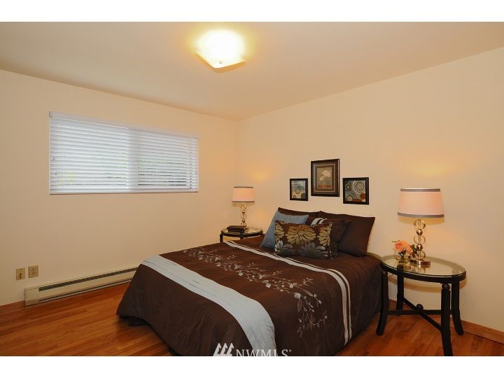 4014 Southwest Orchard Street Seattle, WA 98136 - Photo 12 of 25 Gallery Image 12