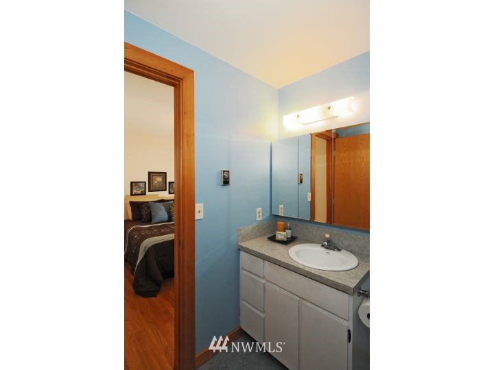 4014 Southwest Orchard Street Seattle, WA 98136 - Photo 15 of 25 Gallery Image 15