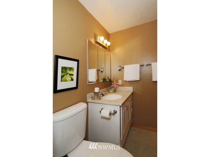 4014 Southwest Orchard Street Seattle, WA 98136 - Photo 19 of 25 Gallery Image 19