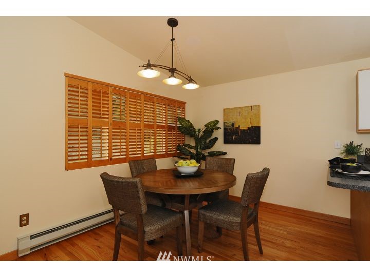 4014 Southwest Orchard Street Seattle, WA 98136 - Photo 5 of 25 Gallery Image 5