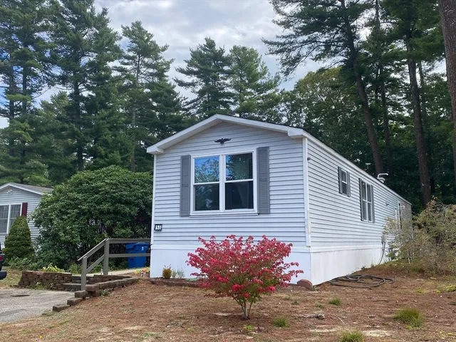 $179,900 | 51 Crest Drive, Wareham, MA 02576