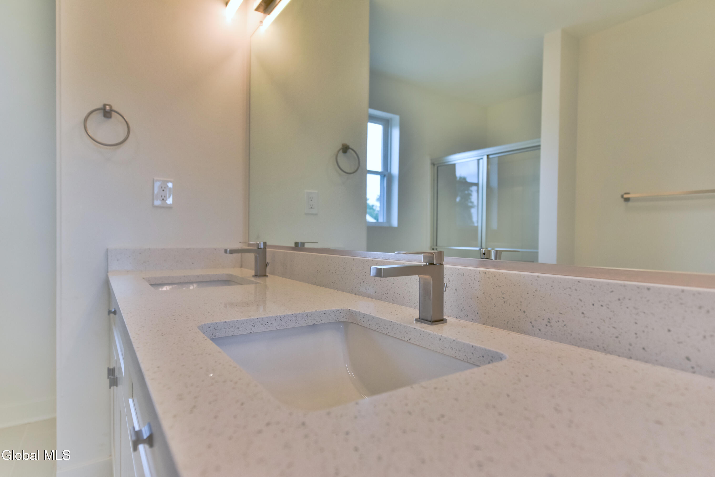 802 South Ravine Road Niskayuna, NY 12309 - Photo 42 of 60 40