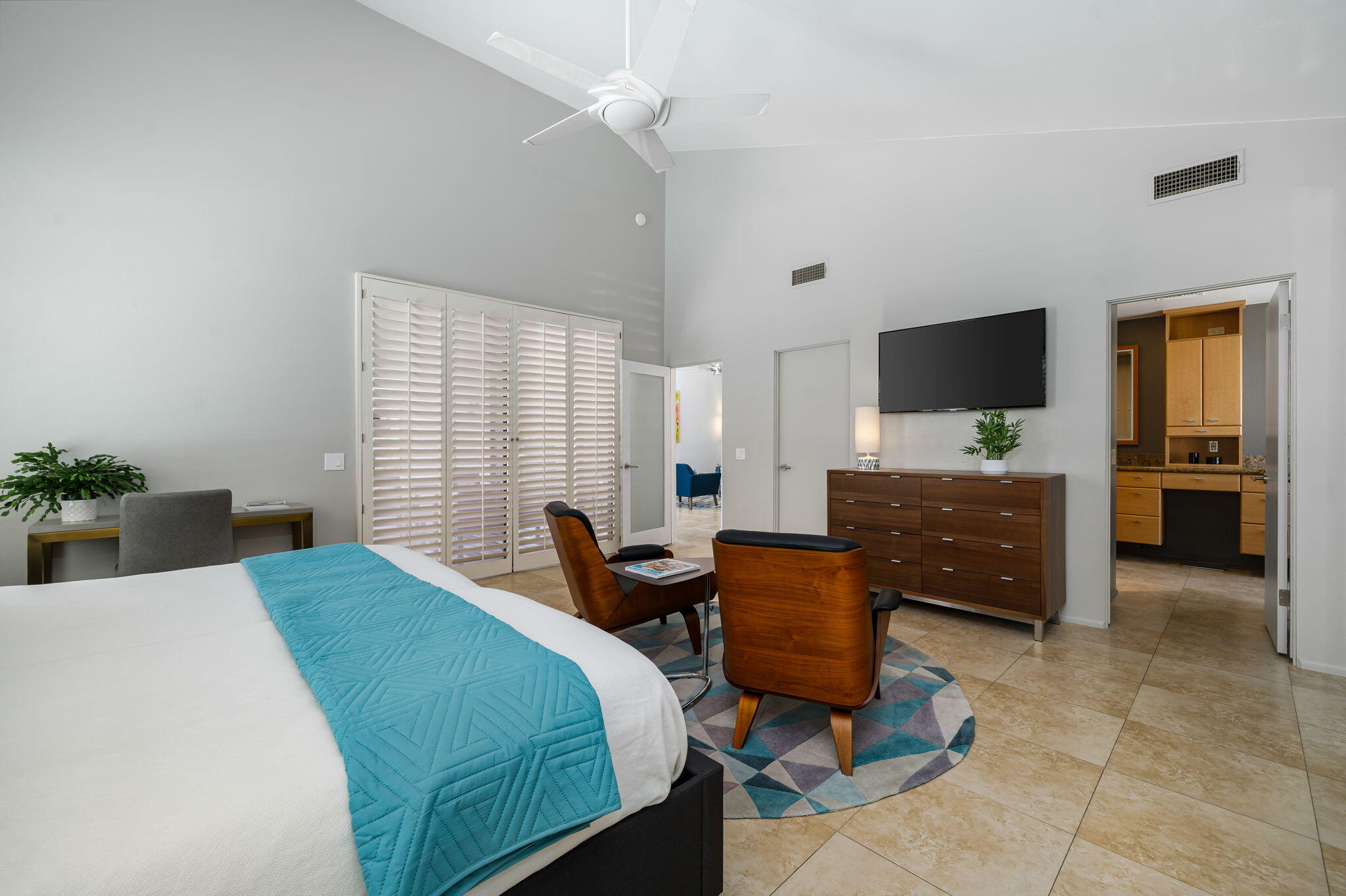 41 Lincoln Place Rancho Mirage, CA 92270 - Photo 20 of 37 a bedroom with a bed and furniture