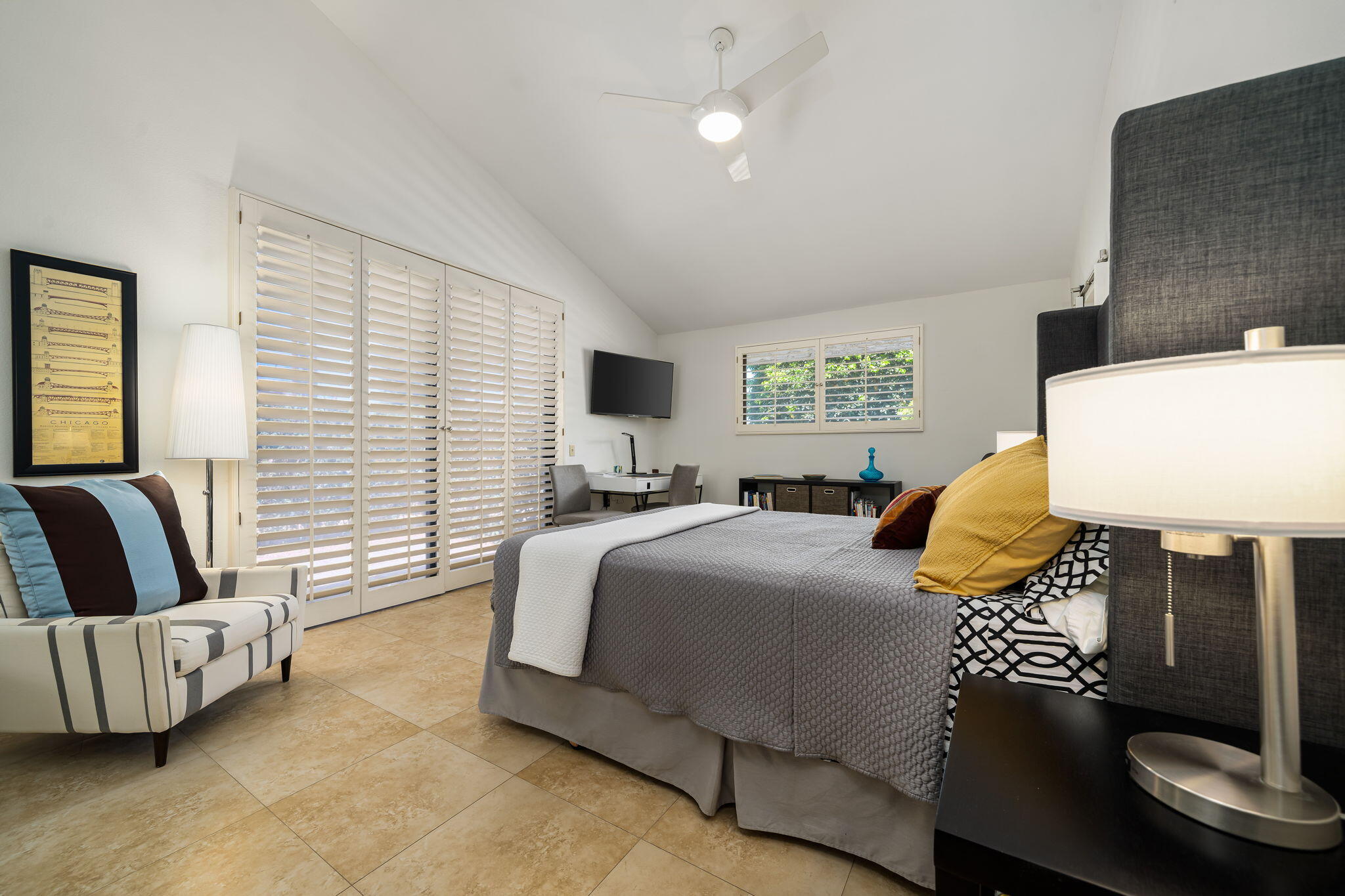 41 Lincoln Place Rancho Mirage, CA 92270 - Photo 24 of 37 a bedroom with bed and window