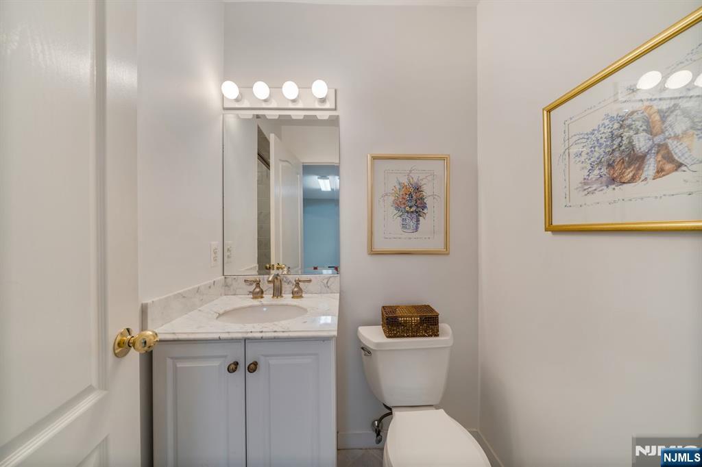 19 Fox Run Road Allendale, NJ 07401 - Photo 28 of 36