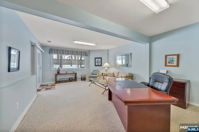 $1,100,000 | 19 Fox Run Road, Allendale, NJ 07401