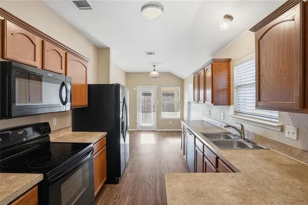 $1,800 | 4009 Freedom Street, Forney, TX 75126