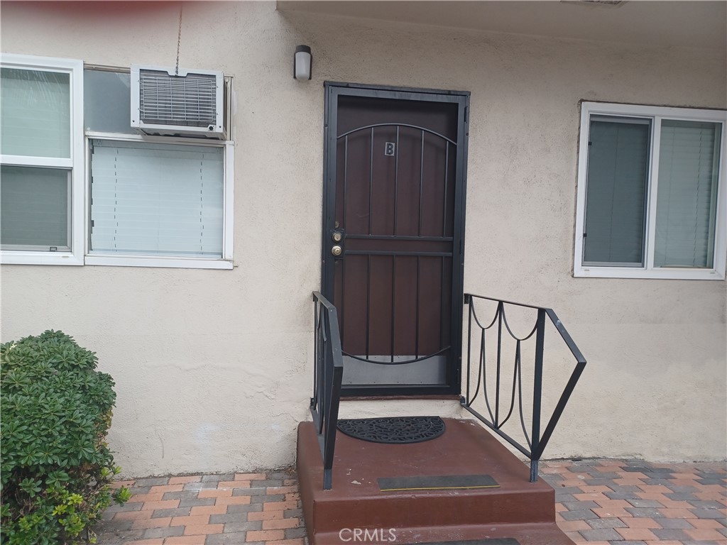 465 West Windsor Road, Unit B Glendale, CA 91204 - Photo 2 of 16