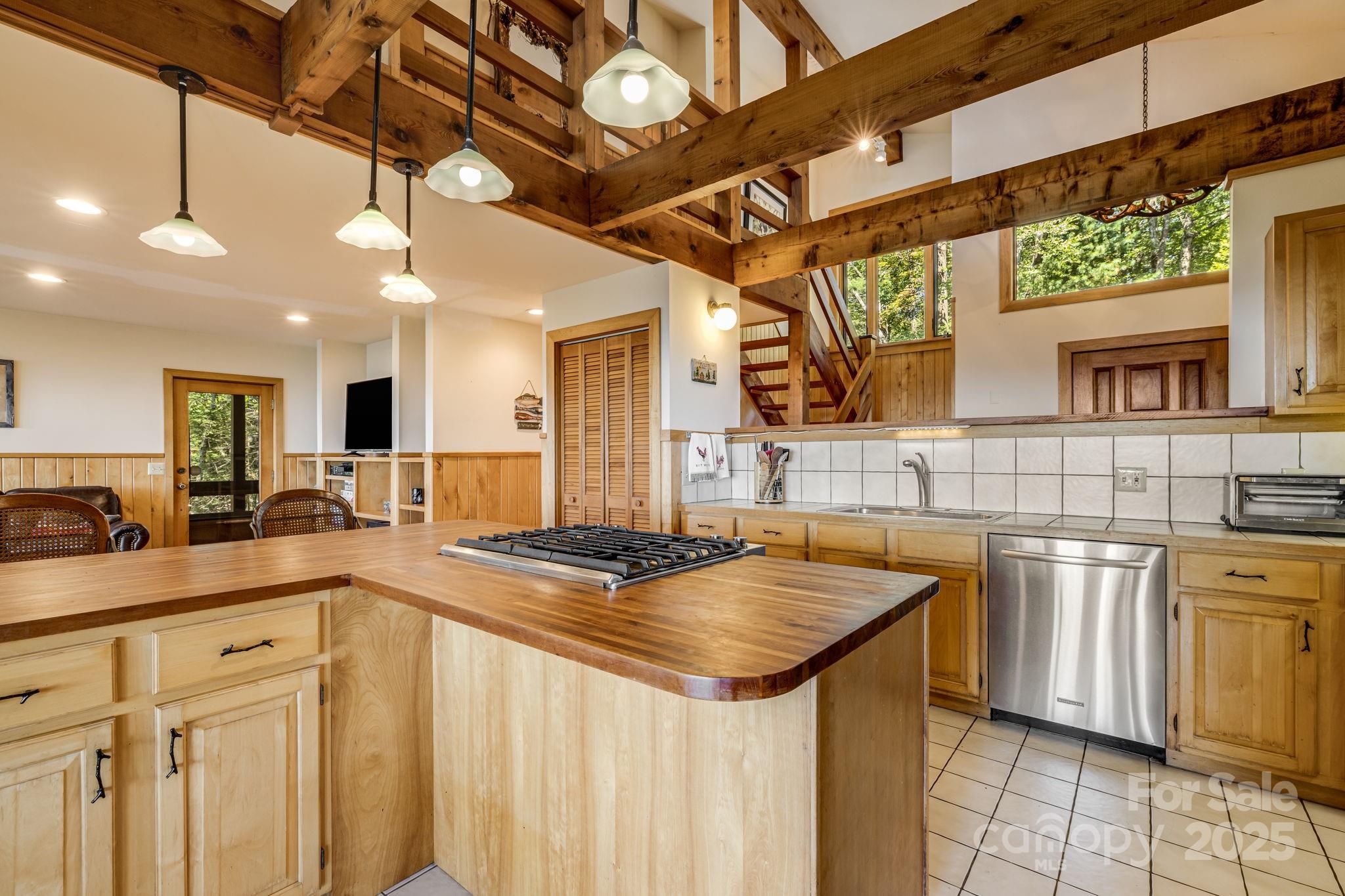 765-764 Osborn Knob Road Marion, NC 28752 - Photo 15 of 47