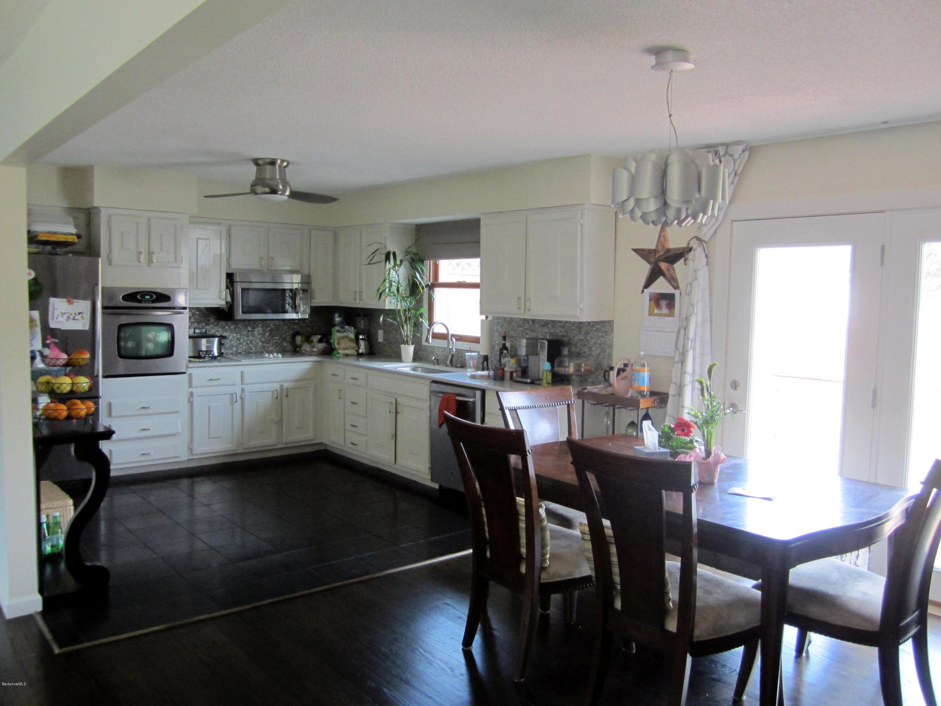 71 Winesap Road Pittsfield, MA 01201 - Photo 5 of 25 Kitchen-Dining
