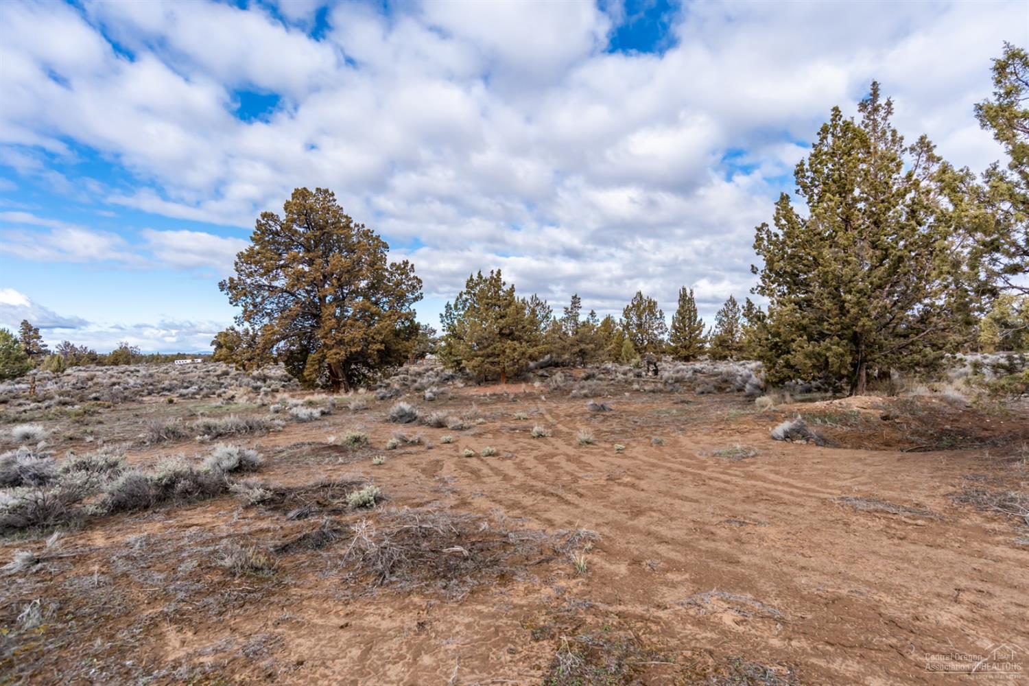 25965 Walker Road Bend, OR 97701 - Photo 12 of 13 Gallery Image 12
