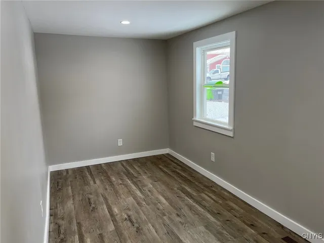 $2,300 | 110 Edgemere Road, Salina, NY 13208