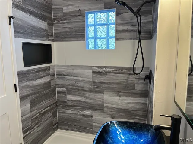 $2,300 | 110 Edgemere Road, Salina, NY 13208