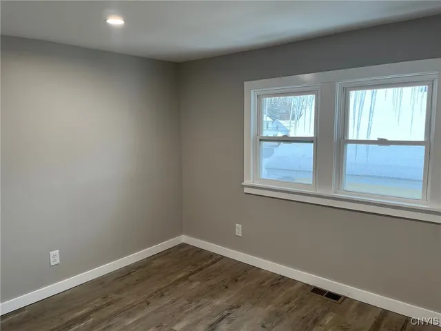 $2,500 | 110 Edgemere Road, Salina, NY 13208