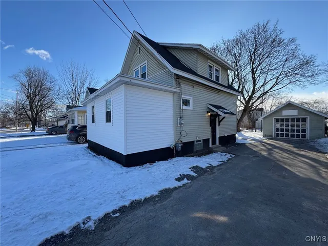 $2,300 | 110 Edgemere Road, Salina, NY 13208