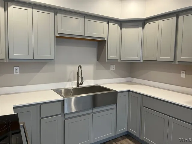 $2,500 | 110 Edgemere Road, Salina, NY 13208