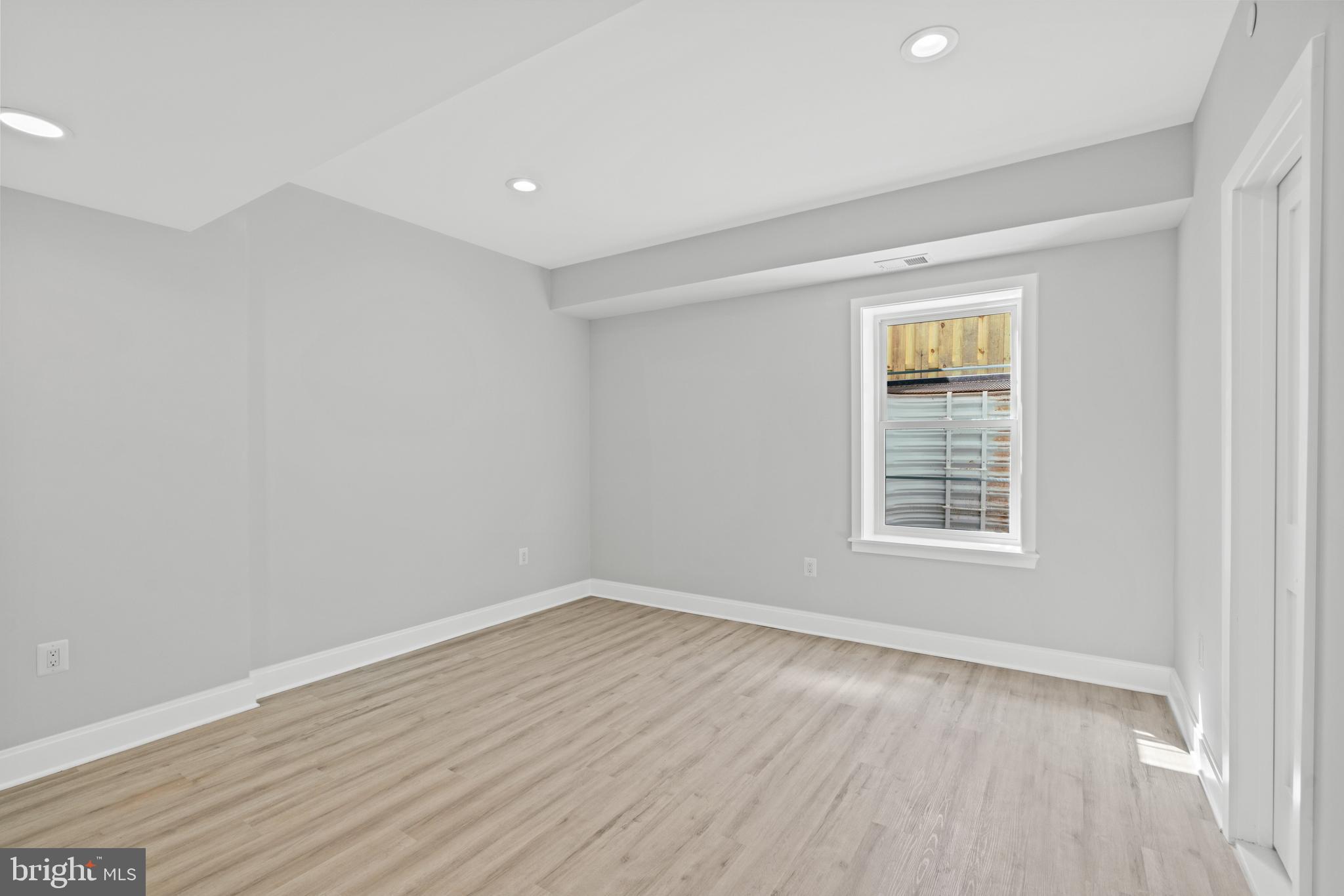 8620 Ridge Road Bethesda, MD 20817 - Photo 36 of 43