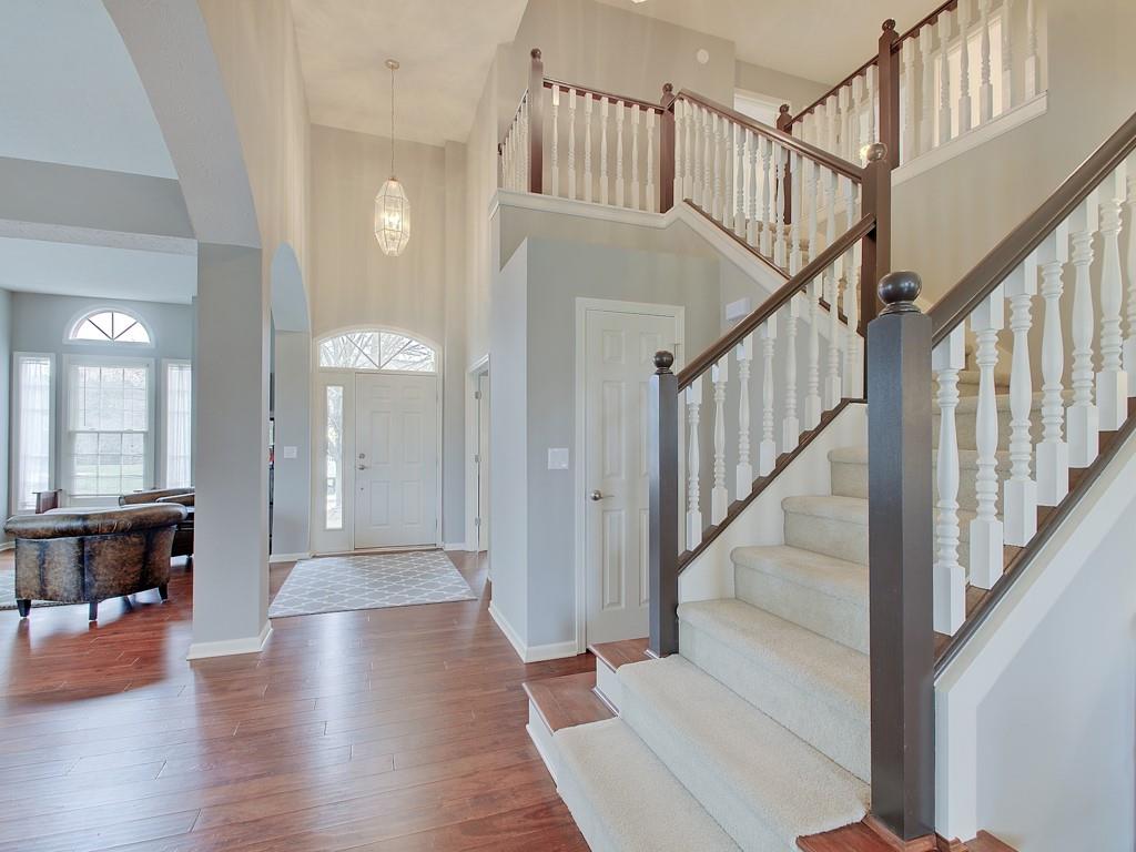 3595 Inverness Boulevard Carmel, IN 46032 - Photo 2 of 39