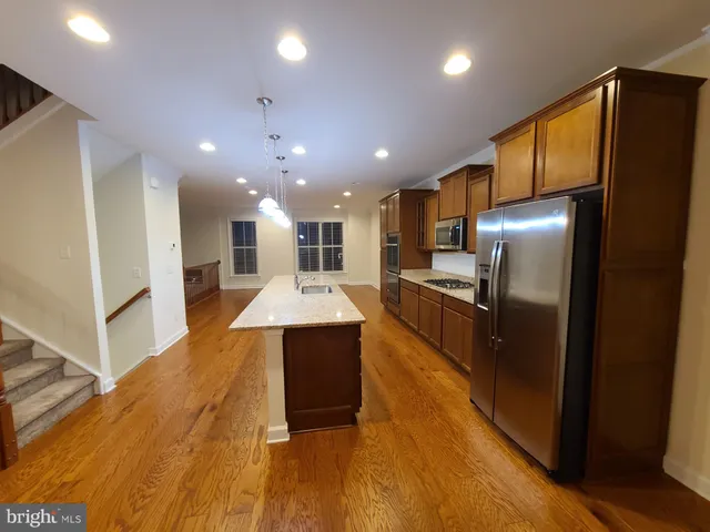 $3,600 | 42623 Oak Pk Square, Ashburn, VA 20148