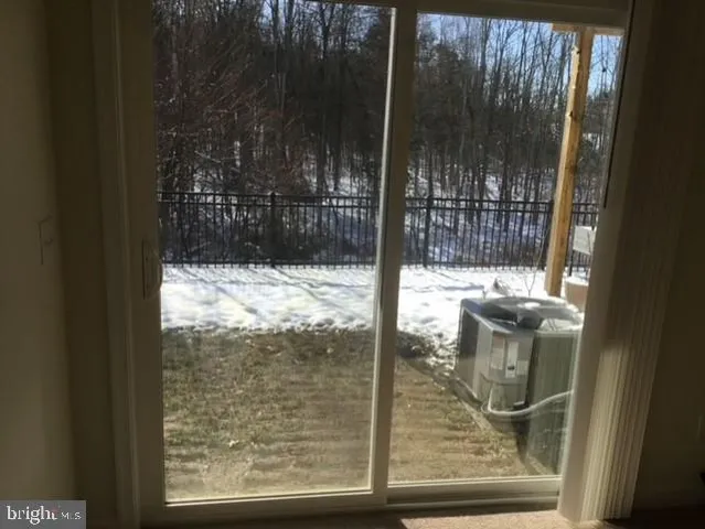 $3,600 | 42623 Oak Pk Square, Ashburn, VA 20148