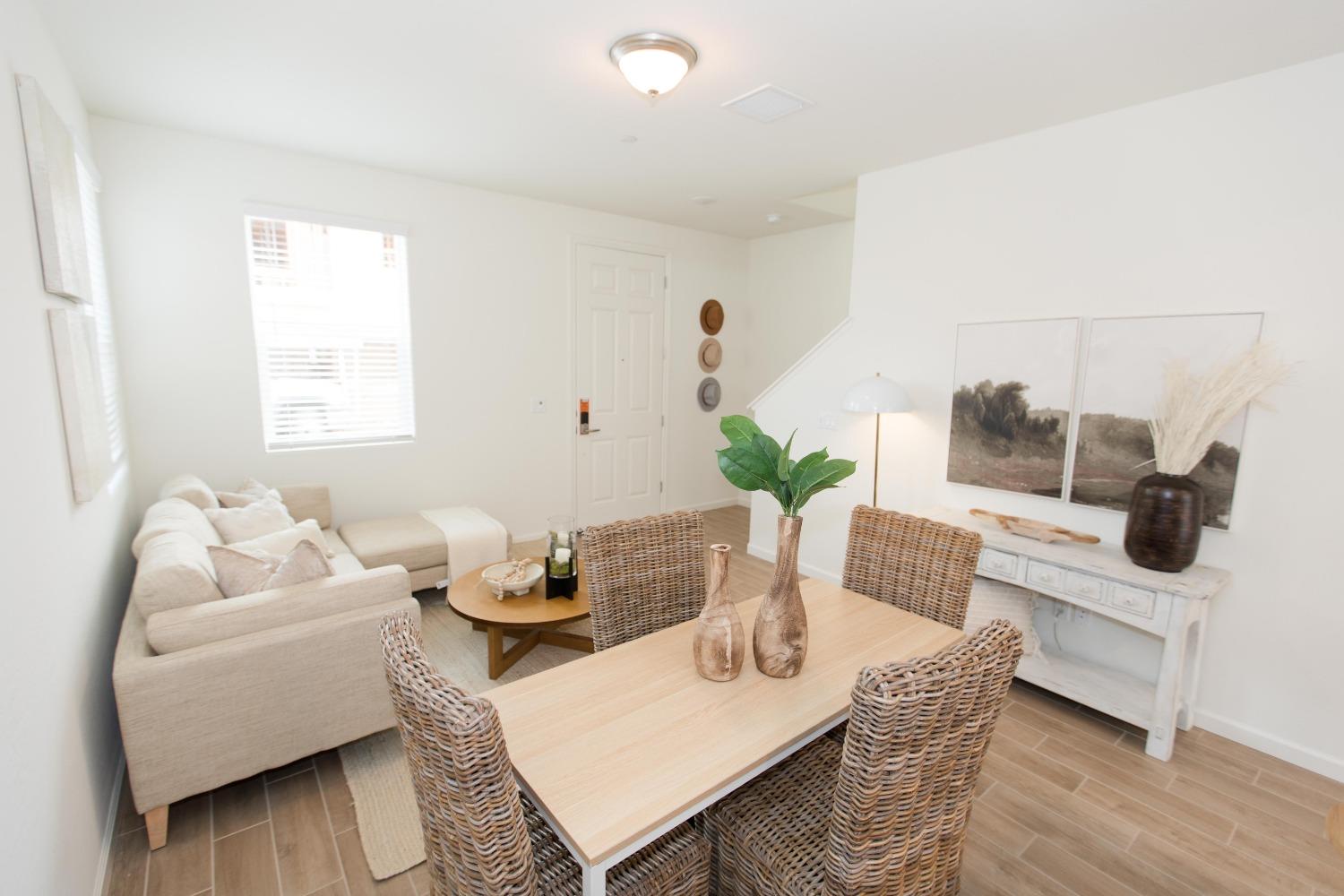 2297 North Raleigh Drive Fresno, CA 93727 - Photo 1 of 46