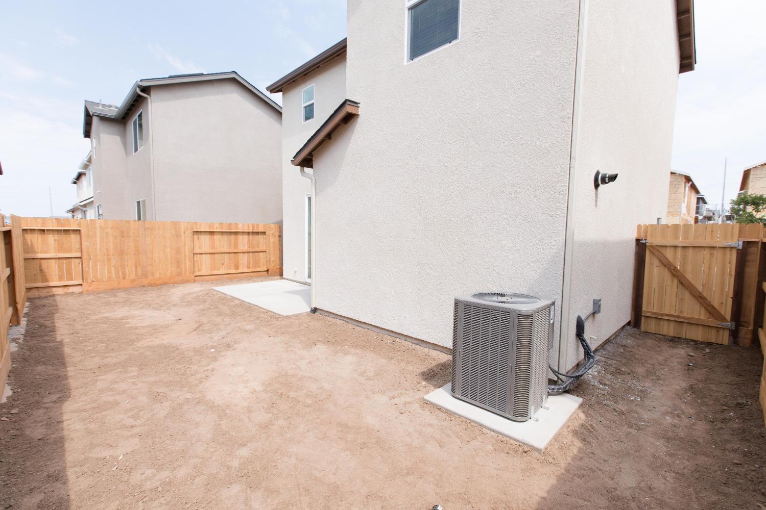 2297 North Raleigh Drive Fresno, CA 93727 - Photo 17 of 46