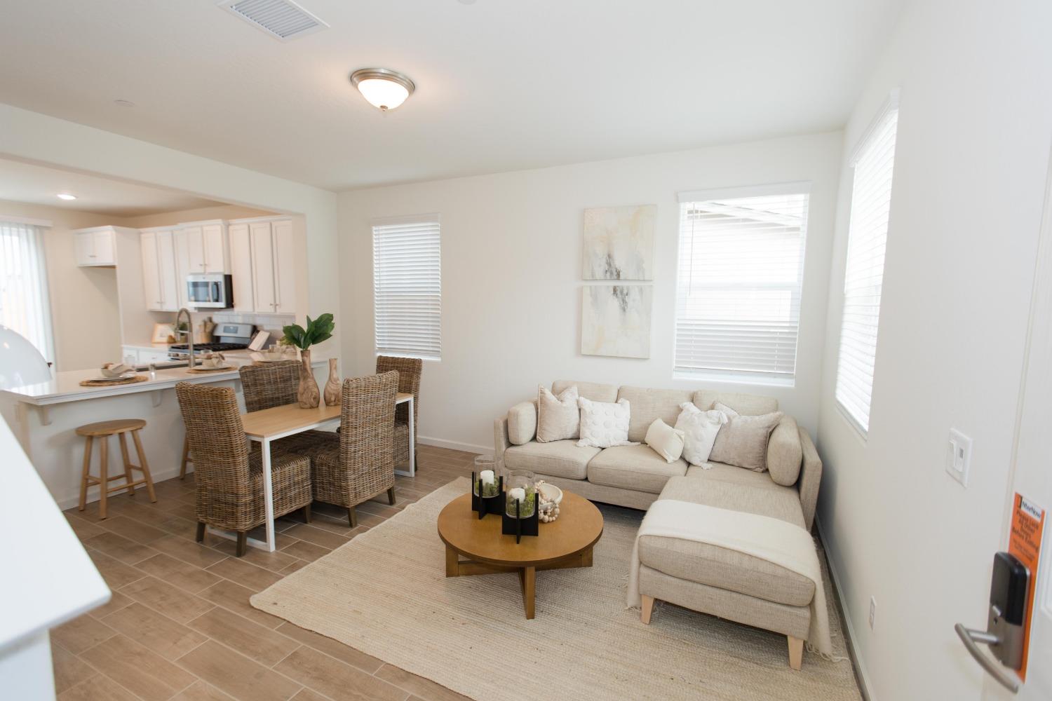 2297 North Raleigh Drive Fresno, CA 93727 - Photo 2 of 46