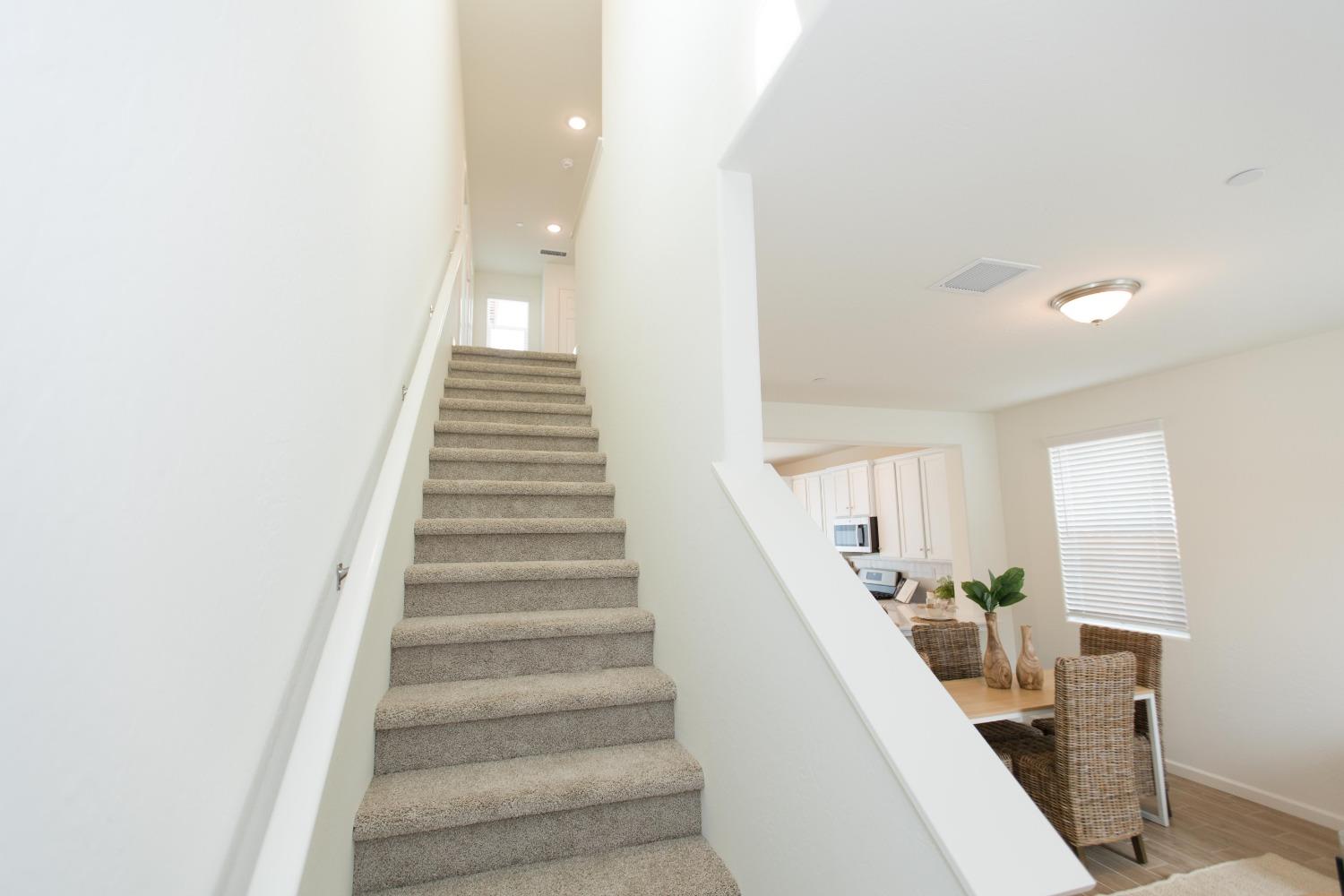 2297 North Raleigh Drive Fresno, CA 93727 - Photo 23 of 46