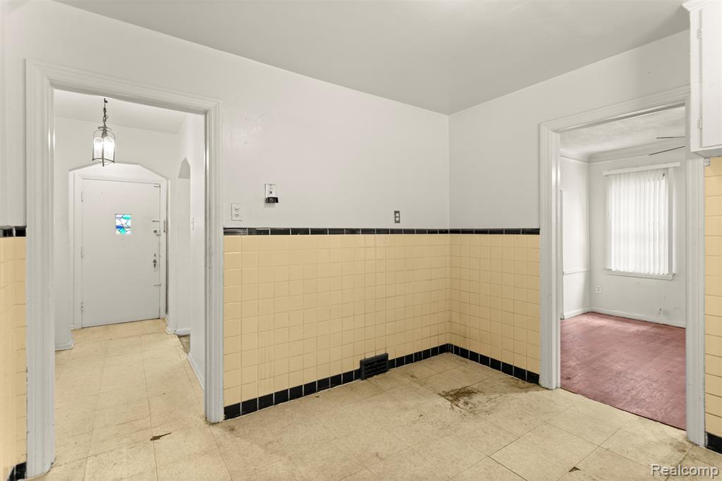 8547 Meyers Road Detroit, MI 48228 - Photo 14 of 29