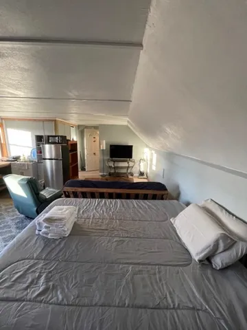 $1,950 | 163 Gould Hill Road, Unit A, Hopkinton, NH 03229