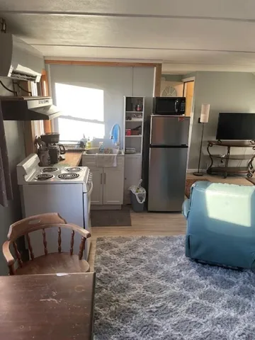 $1,950 | 163 Gould Hill Road, Unit A, Hopkinton, NH 03229