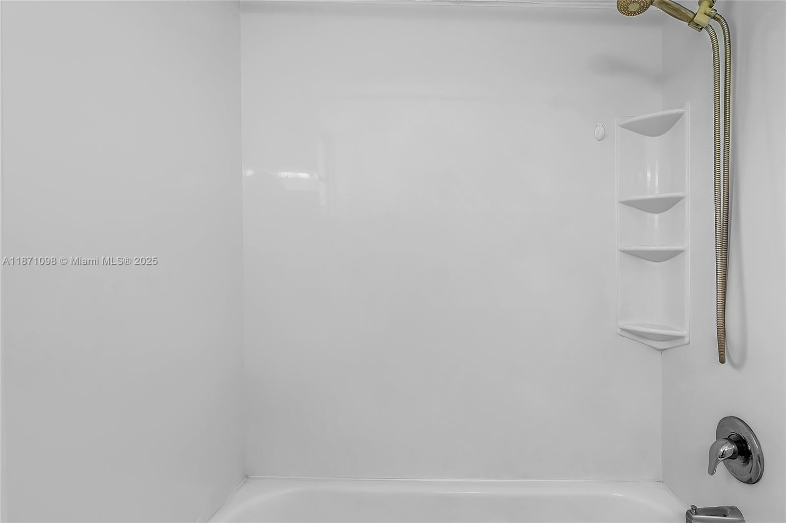 2500 Southwest 81st Avenue, Unit 402 Davie, FL 33324 - Photo 12 of 51 a bathroom with a bathtub