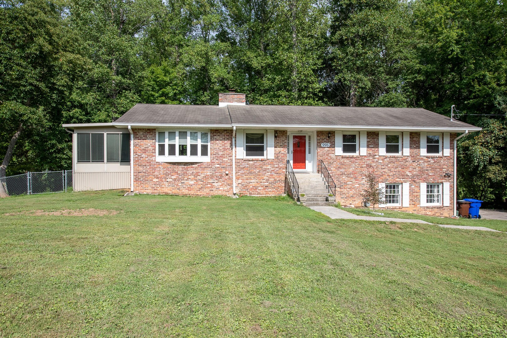 996 West Outer Drive Oak Ridge, TN 37830 - Photo 1 of 31 Gallery Image 1