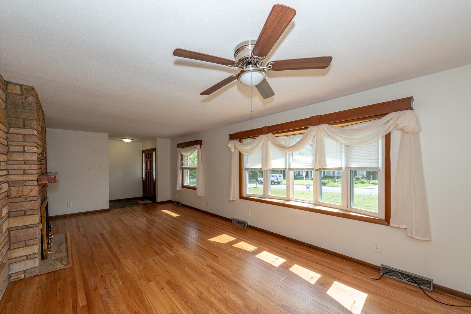 996 West Outer Drive Oak Ridge, TN 37830 - Photo 6 of 31 Gallery Image 6