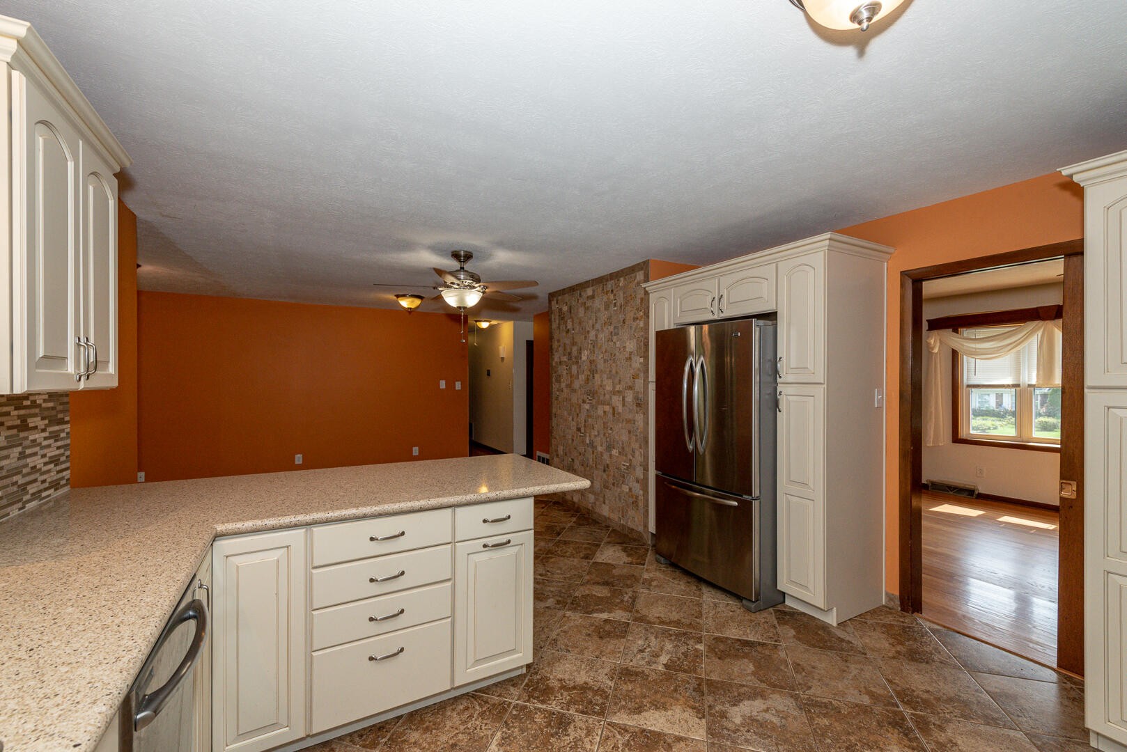 996 West Outer Drive Oak Ridge, TN 37830 - Photo 9 of 31 Gallery Image 9