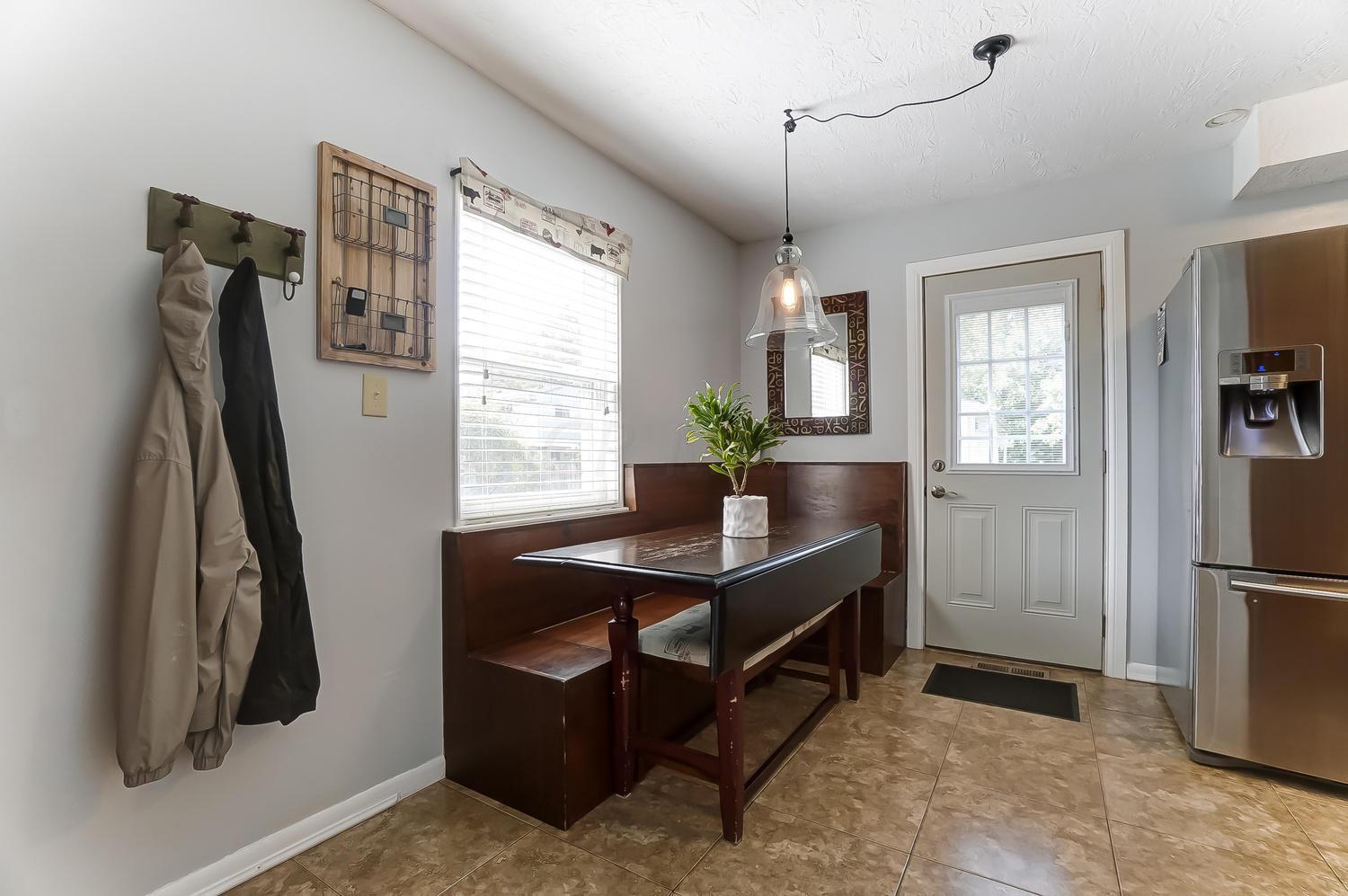 4251 Cody Road Columbus, OH 43224 - Photo 5 of 22 Gallery Image 5