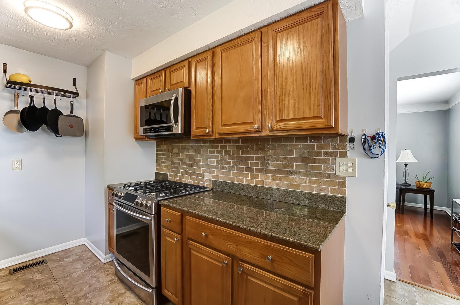 4251 Cody Road Columbus, OH 43224 - Photo 8 of 22 Gallery Image 8