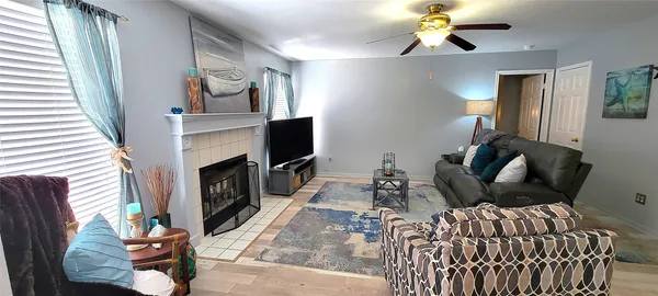 $329,500 | 3015 Wood Hollow Drive, League City, TX 77573