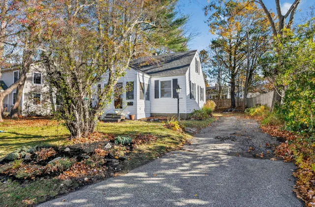 $499,900 | 22 Orchard Road, Cape Elizabeth, ME 04107