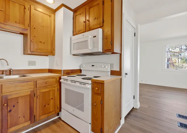 $499,900 | 22 Orchard Road, Cape Elizabeth, ME 04107