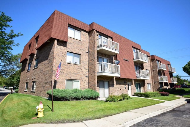 707 West Central Road, Unit B4 Mount Prospect, IL 60056 - Photo 2 of 16