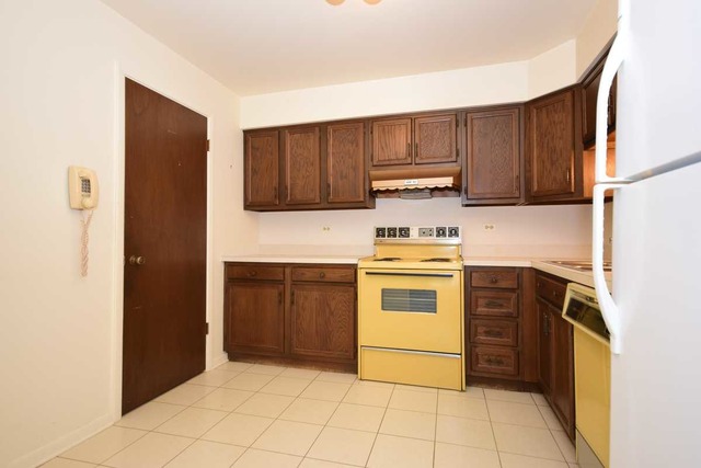 707 West Central Road, Unit B4 Mount Prospect, IL 60056 - Photo 6 of 16