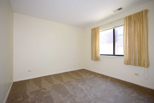 707 West Central Road, Unit B4 Mount Prospect, IL 60056 - Photo 10 of 16