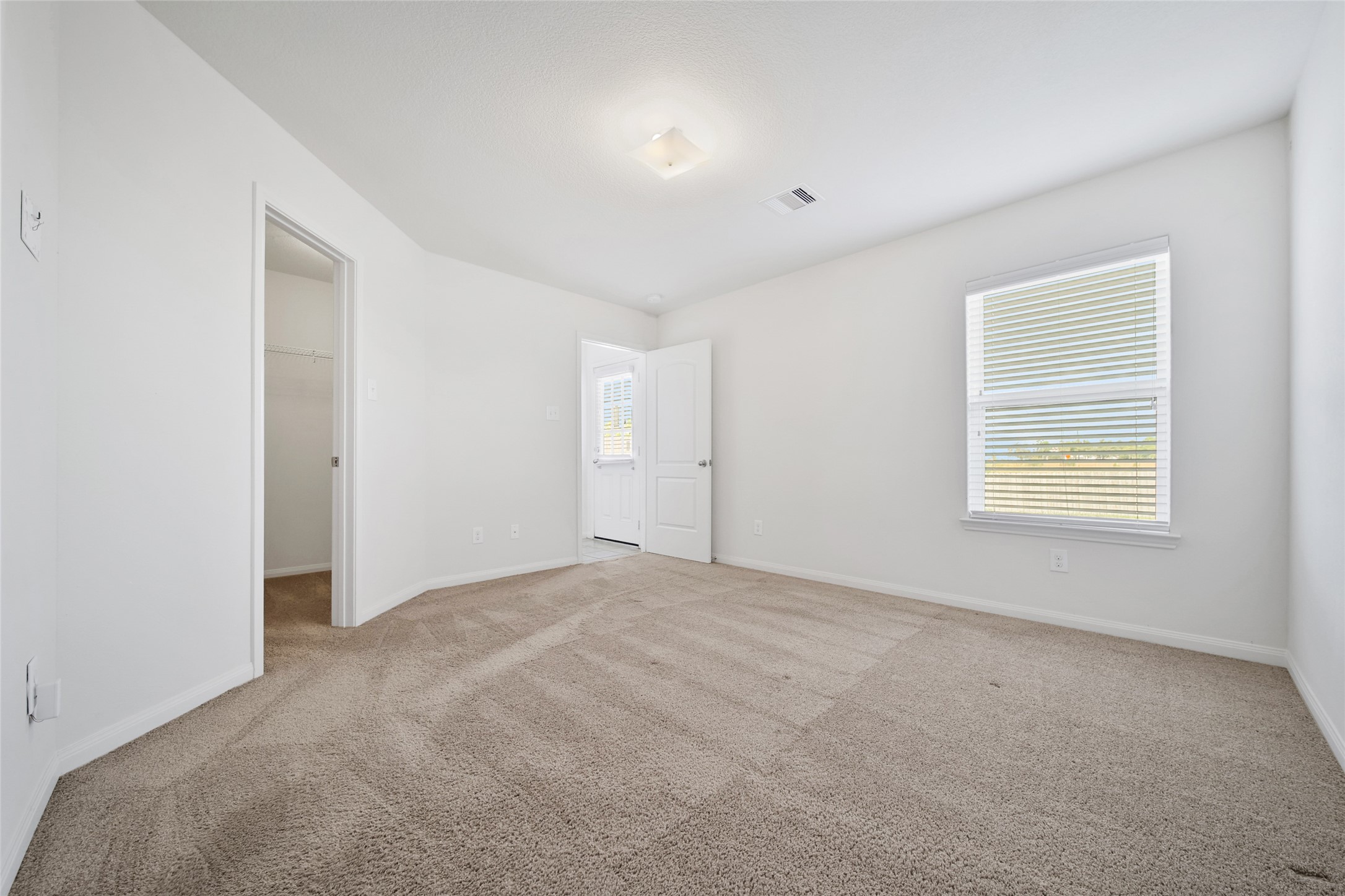 12122 Trawler Place La Marque, TX 77568 - Photo 6 of 10