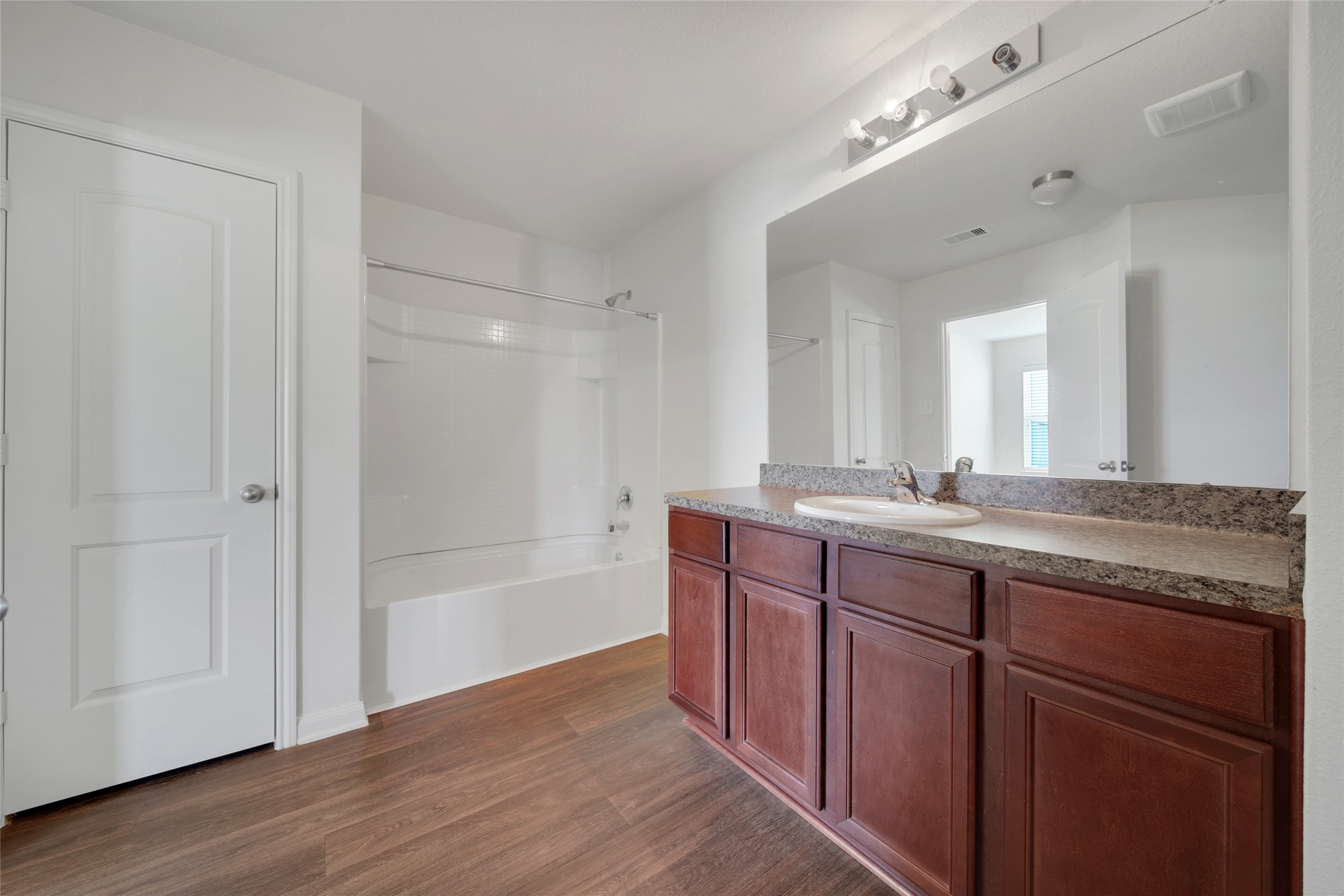 12122 Trawler Place La Marque, TX 77568 - Photo 7 of 10